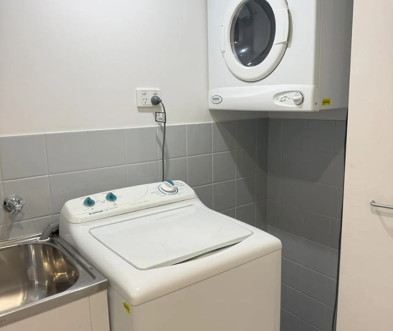 Happy Bnb On Adelaide Cbd 0*,  Avustralya